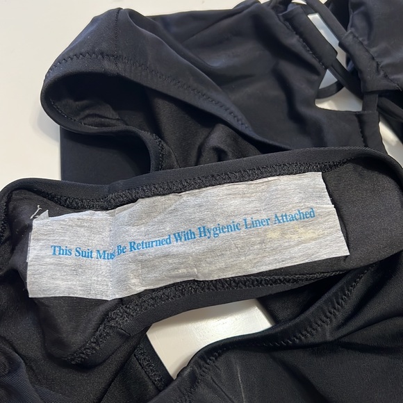 NWT Shade and Shore Black Plunge One Piece Swimsuit Size 34D - Picture 4 of 13